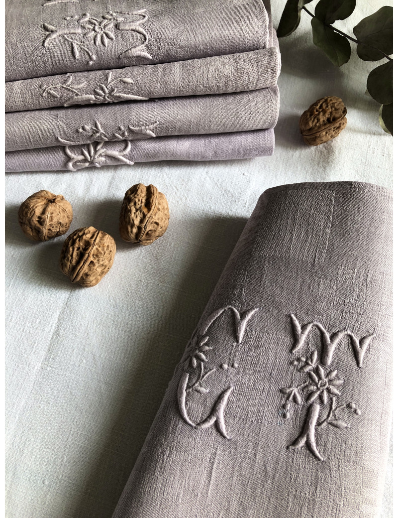 Serviettes de Table Anciennes Damassées Et Monogrammées Teintées En Lilas